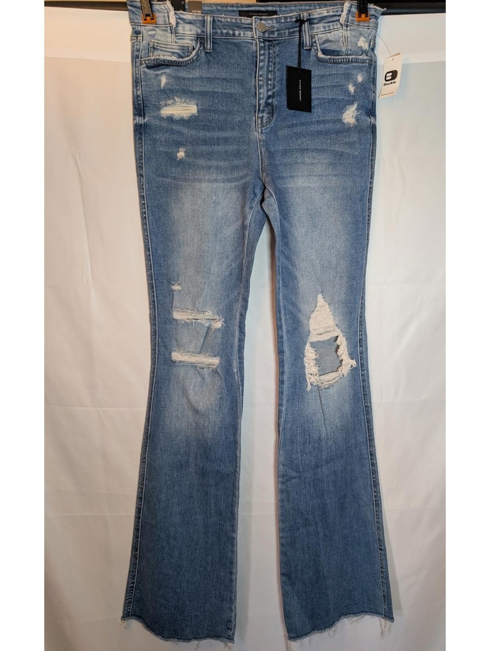 Buckle Flying Monkey High Rise Flare NWT Denim Ripped Blue Jeans Women’s Size 31